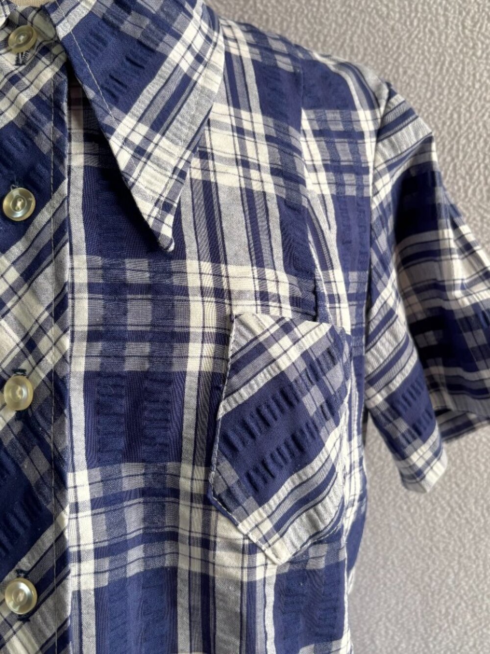 Vintage 1970s Dagger Collar Blue Plaid Crinkly Cotton Hip Length Blouse - Picture 3 of 7